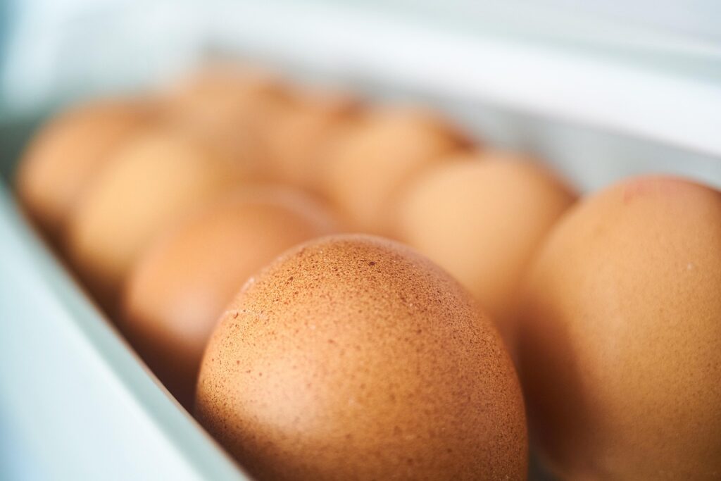 How long can American eggs be unrefrigerated?