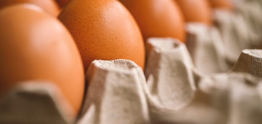 How long can American eggs be unrefrigerated?