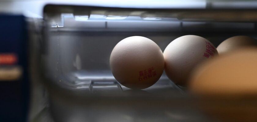 How long can eggs be out of the refrigerator?