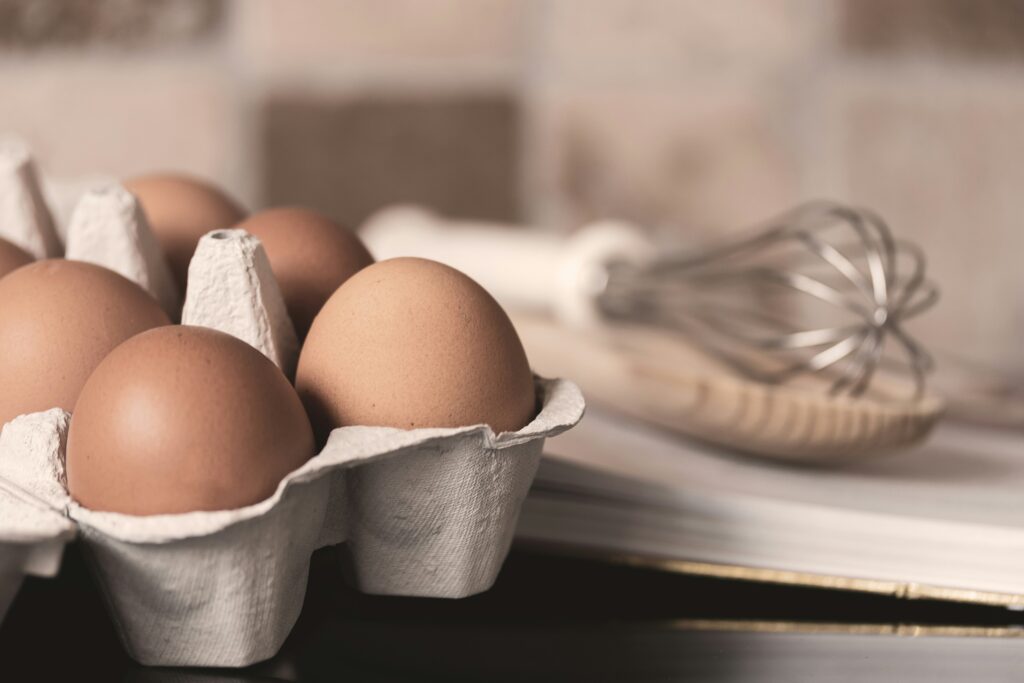 How long can eggs sit out at room temperature?