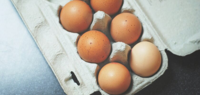 How long do fresh chicken eggs last on the counter?