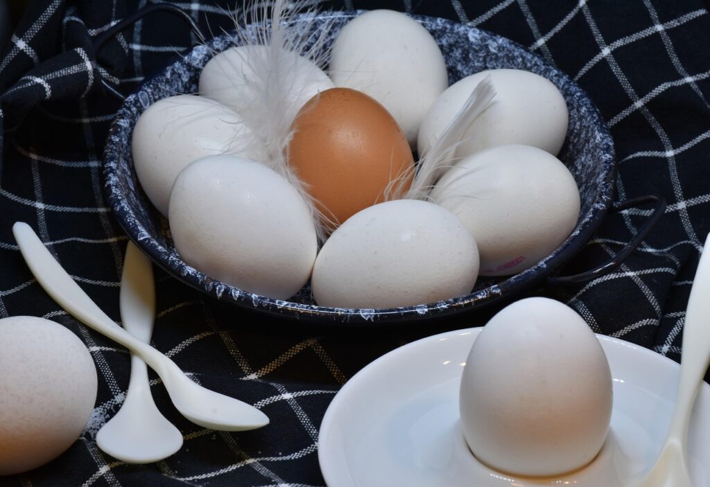 How long do unpasteurized eggs last?