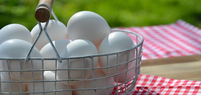 How long do unwashed eggs last?