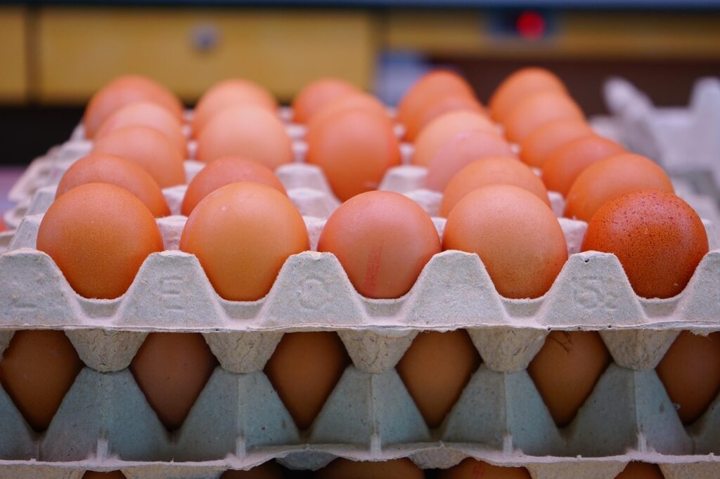 How long do unwashed eggs last?