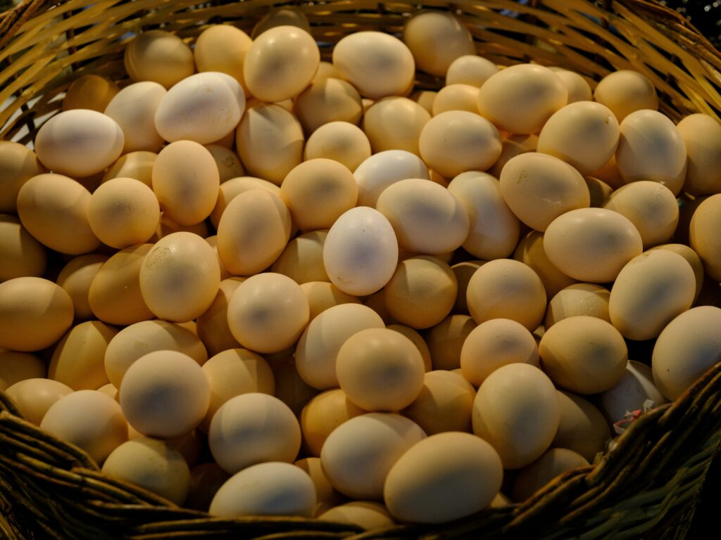 How long can fresh unwashed eggs sit out?