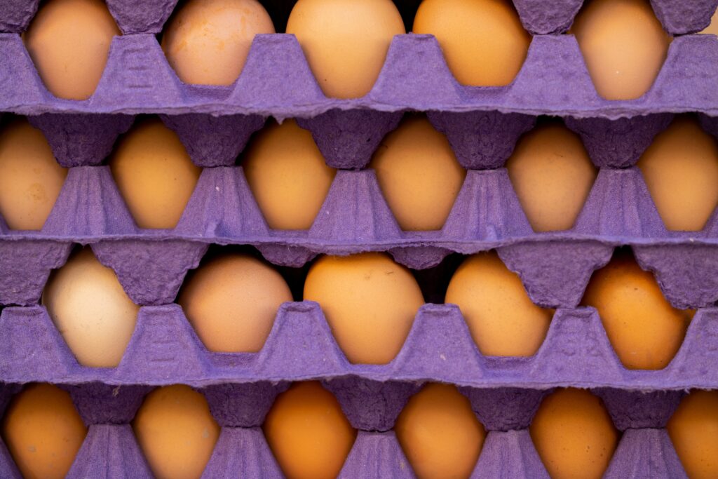 How long do farm fresh eggs last unwashed?