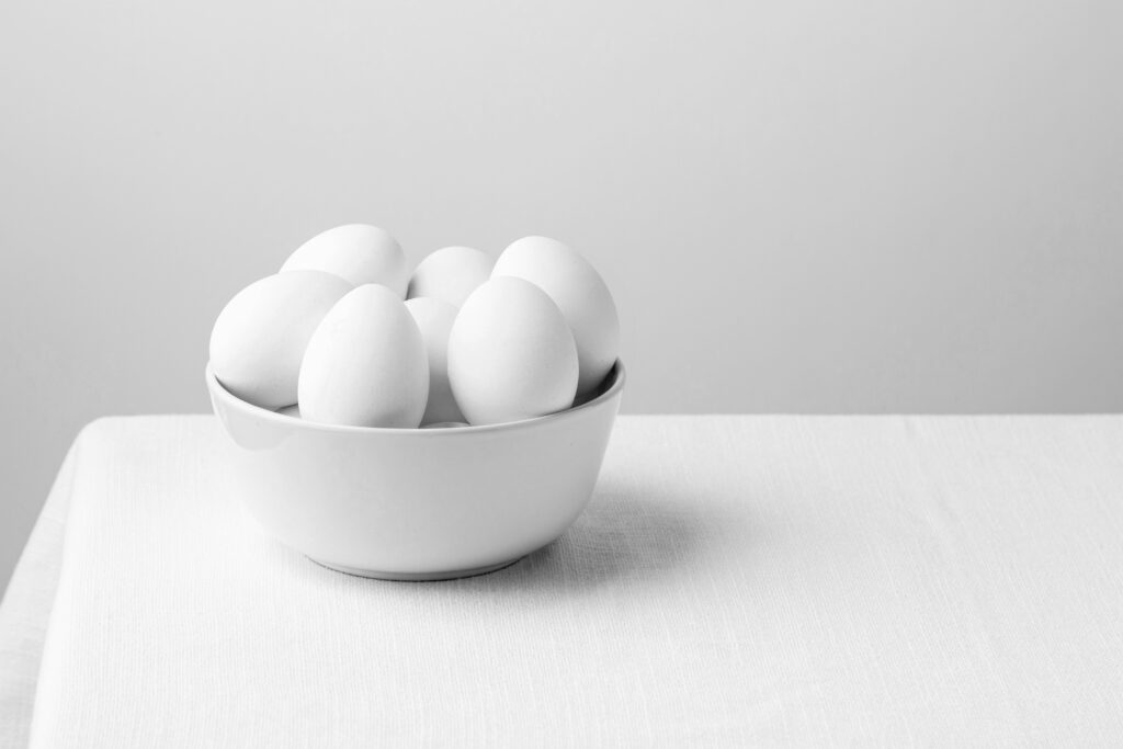 How long do chicken eggs last on the counter?