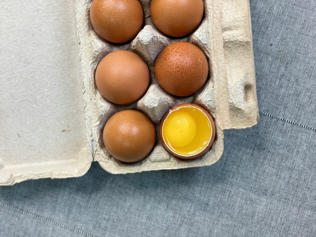 How long do fresh chicken eggs last on the counter?